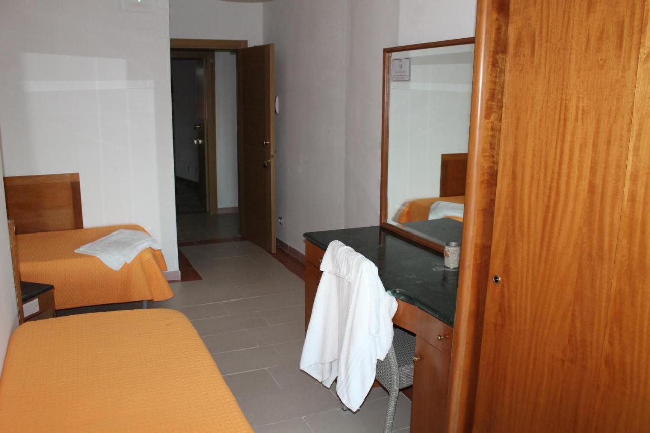 B&B Palazzo Manfredi Vieste, Fronte Mare Con Parcheggio エクステリア 写真