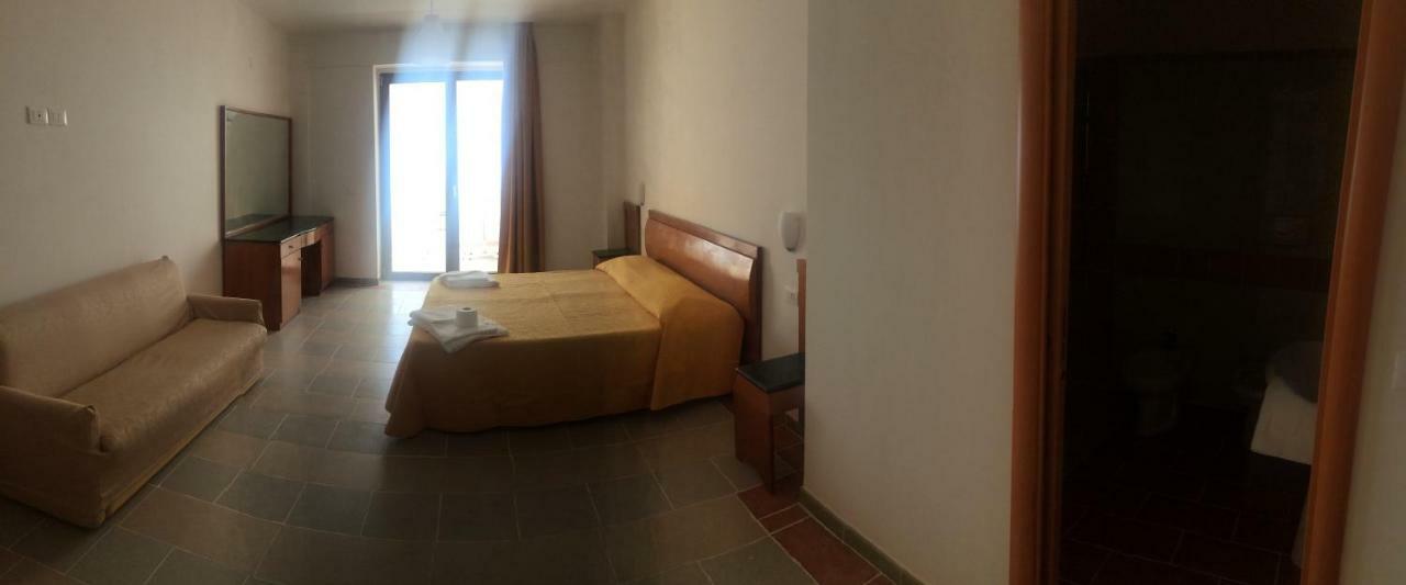 B&B Palazzo Manfredi Vieste, Fronte Mare Con Parcheggio エクステリア 写真