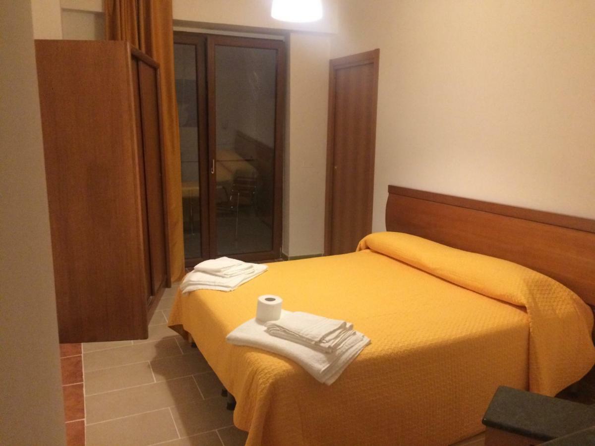 B&B Palazzo Manfredi Vieste, Fronte Mare Con Parcheggio エクステリア 写真