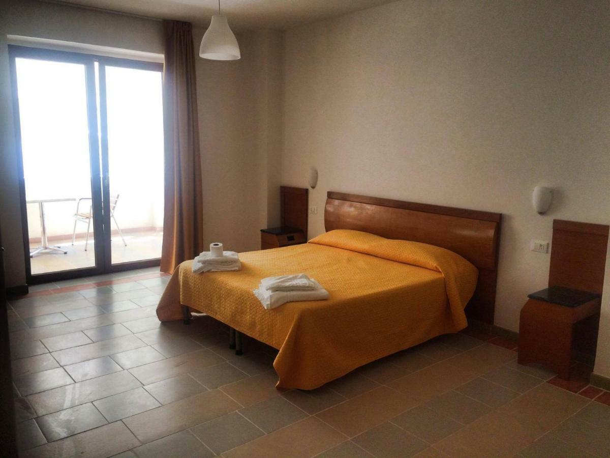 B&B Palazzo Manfredi Vieste, Fronte Mare Con Parcheggio エクステリア 写真