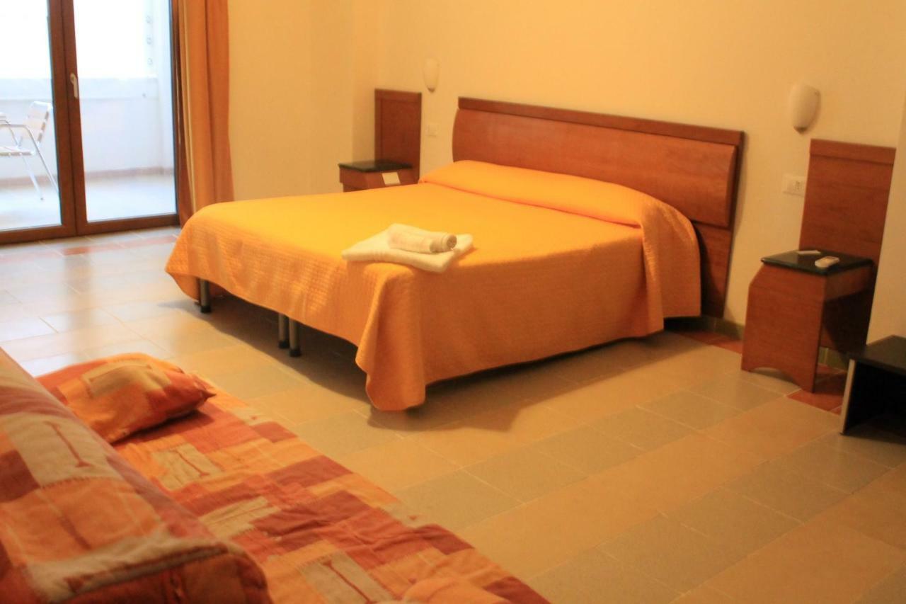 B&B Palazzo Manfredi Vieste, Fronte Mare Con Parcheggio エクステリア 写真