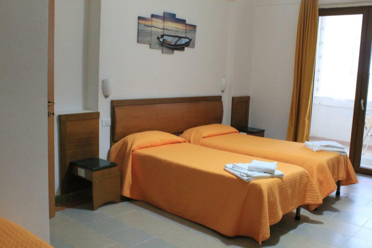 B&B Palazzo Manfredi Vieste, Fronte Mare Con Parcheggio エクステリア 写真